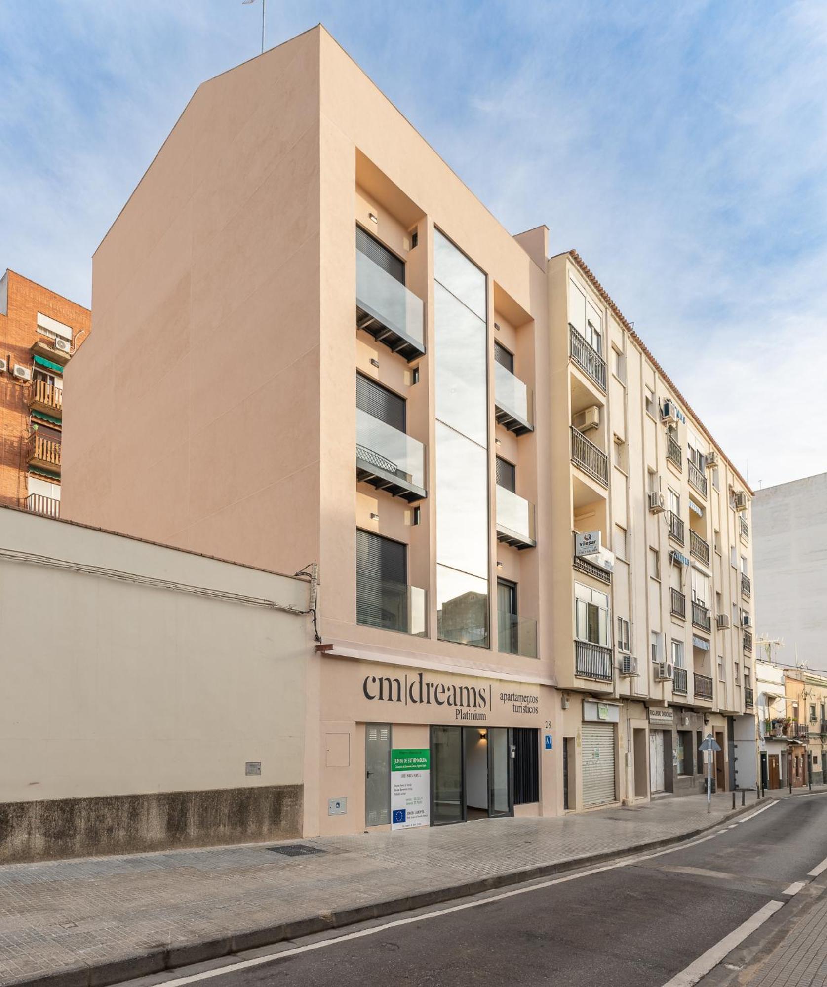Cmdreams Platinium- Apartamentos Turisticos En El Centro De Mérida Kültér fotó